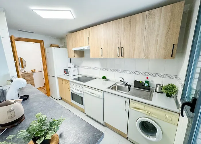 Reina Del Pilar Comotucasa *